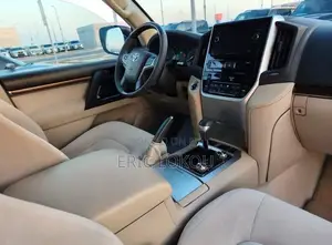 Toyota Land Cruiser Prado 2016 White