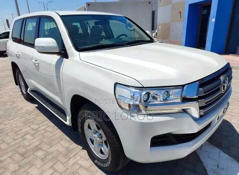 Toyota Land Cruiser Prado 2016 White
