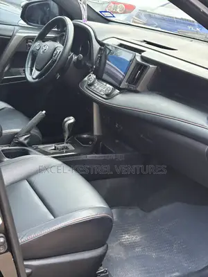 Toyota RAV4 SE 4dr SUV (2.5L 4cyl 6A) 2018 Black