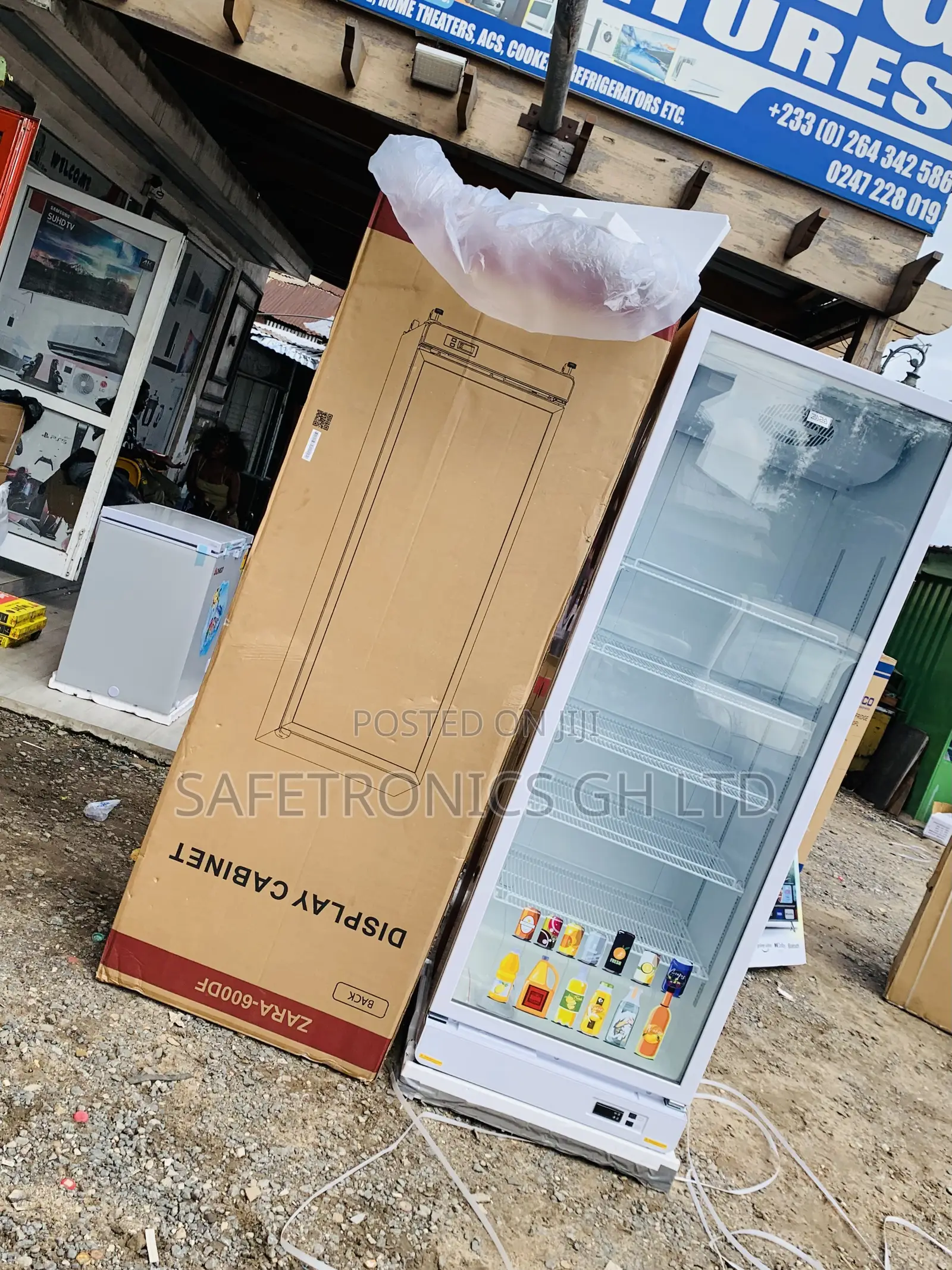 Brand New Zara 591 Litres Display Refrigerator 600df