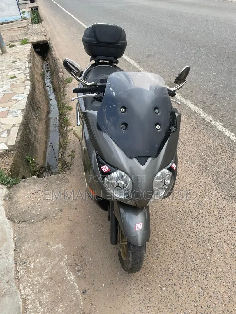 Honda Forza 2015