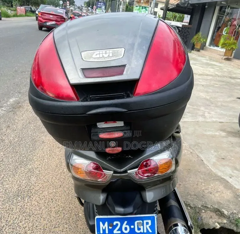 Honda Forza 2015