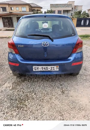 Toyota Vitz 2010 Blue