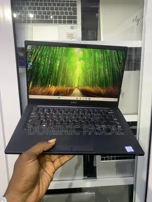 Laptop Dell Latitude 7390 8GB Intel Core i7 SSD 256GB