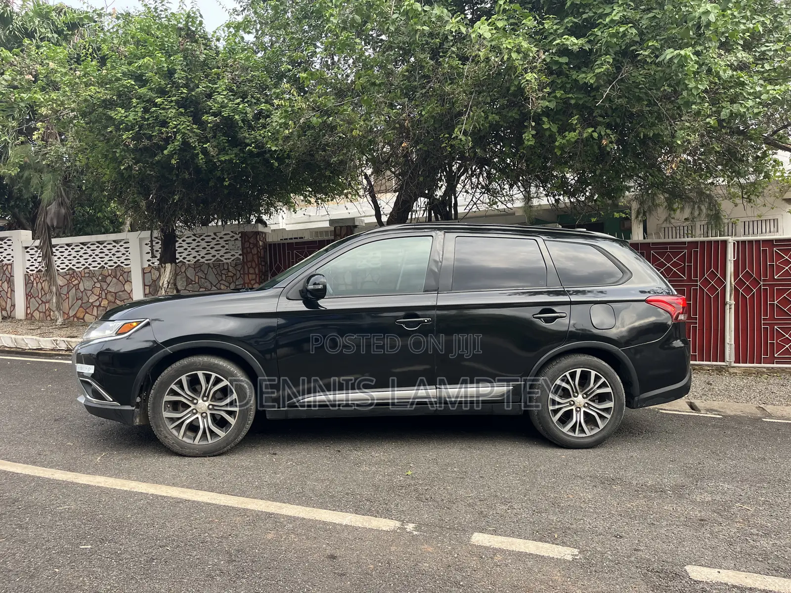 Mitsubishi Outlander 2016 Black