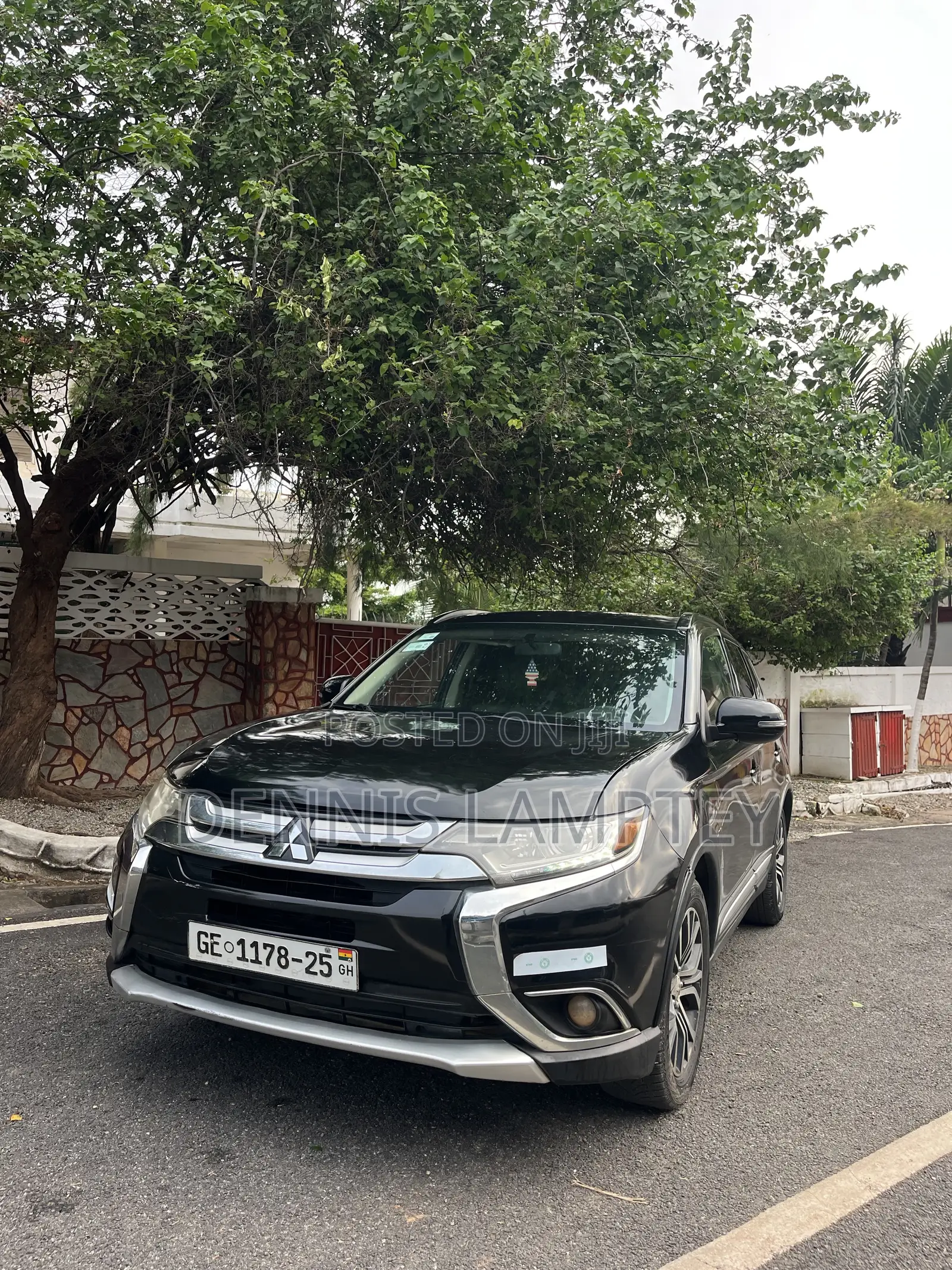 Mitsubishi Outlander 2016 Black