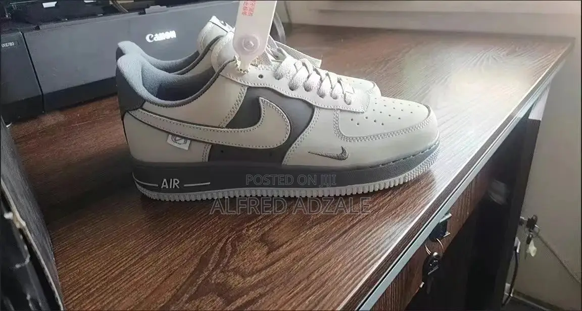 Nike Air Force 1 Sneaker