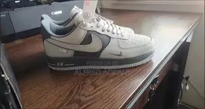 Nike Air Force 1 Sneaker