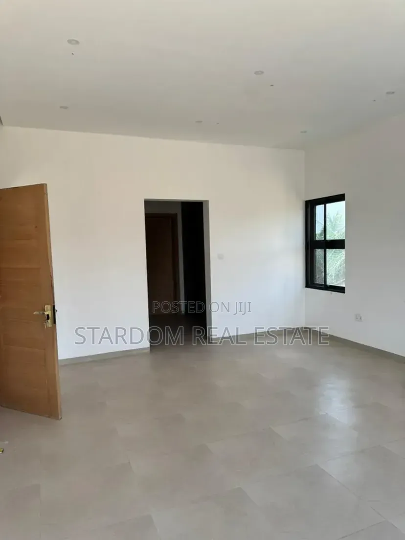 4bdrm Duplex in Spintex Community 18, Lashibi for sale