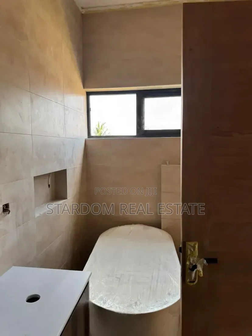 4bdrm Duplex in Spintex Community 18, Lashibi for sale
