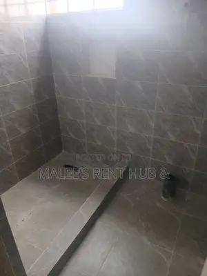 3bdrm House in Maleesrenthub, Greater Accra for sale