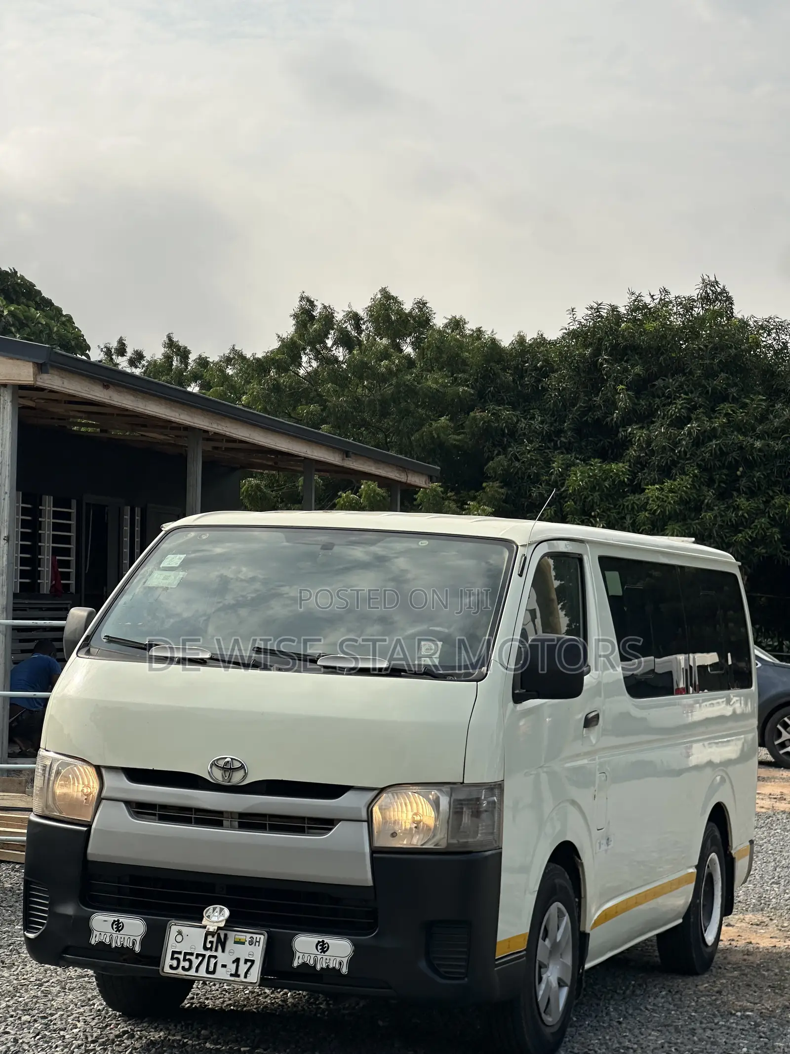 Toyota HiAce 2017