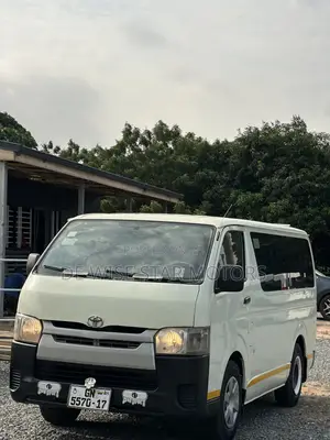 Toyota HiAce 2017