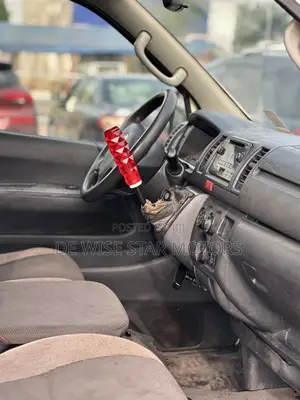 Toyota HiAce 2017