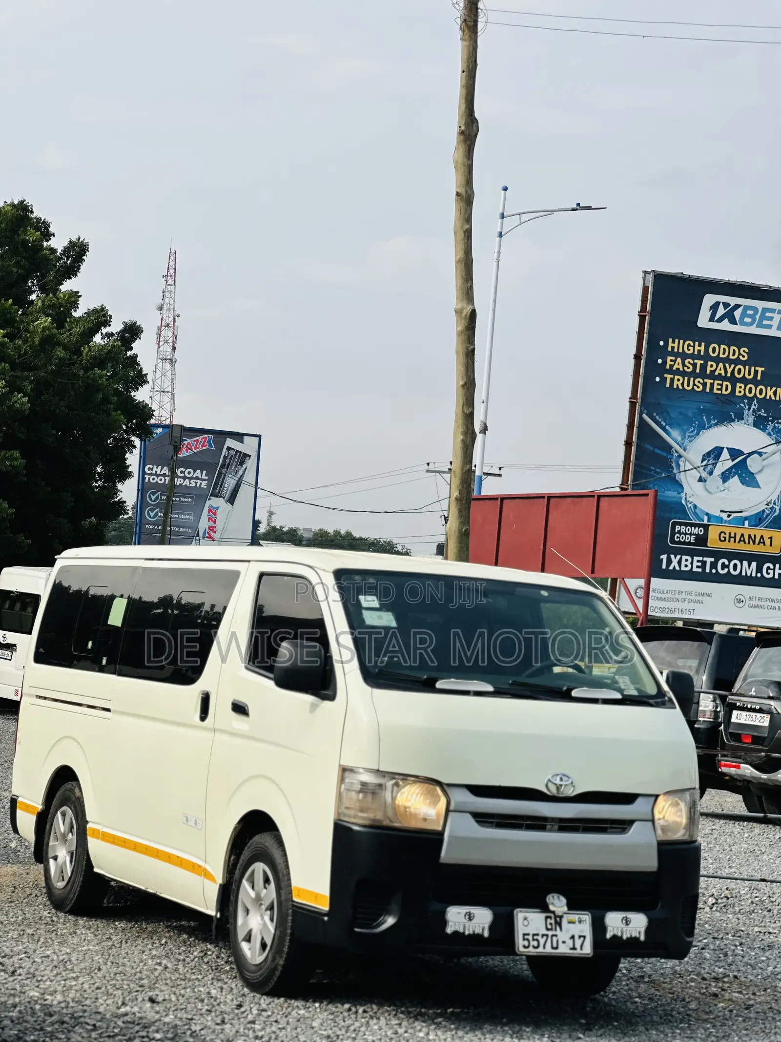 Toyota HiAce 2017