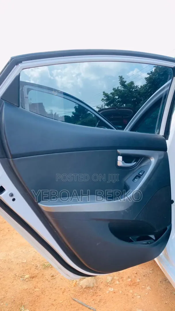 Hyundai Elantra 2015 White