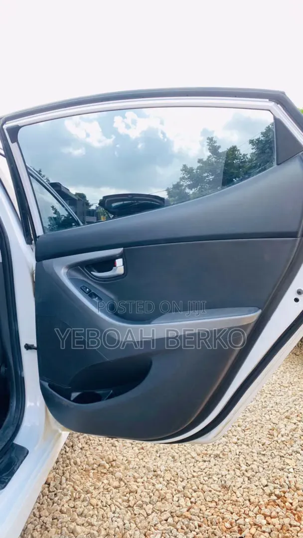 Hyundai Elantra 2015 White