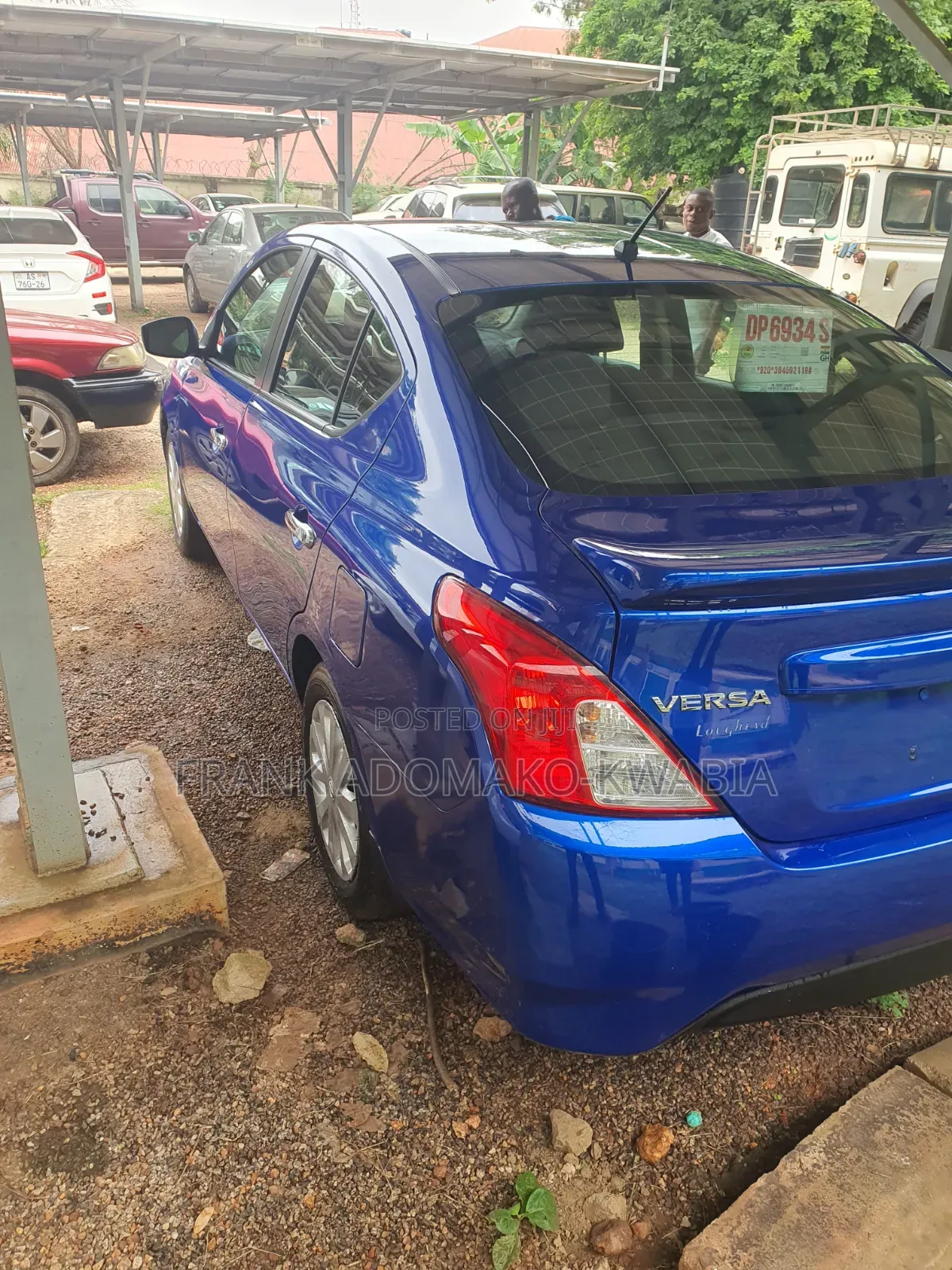 Nissan Versa 1.6 SV 2016 Blue