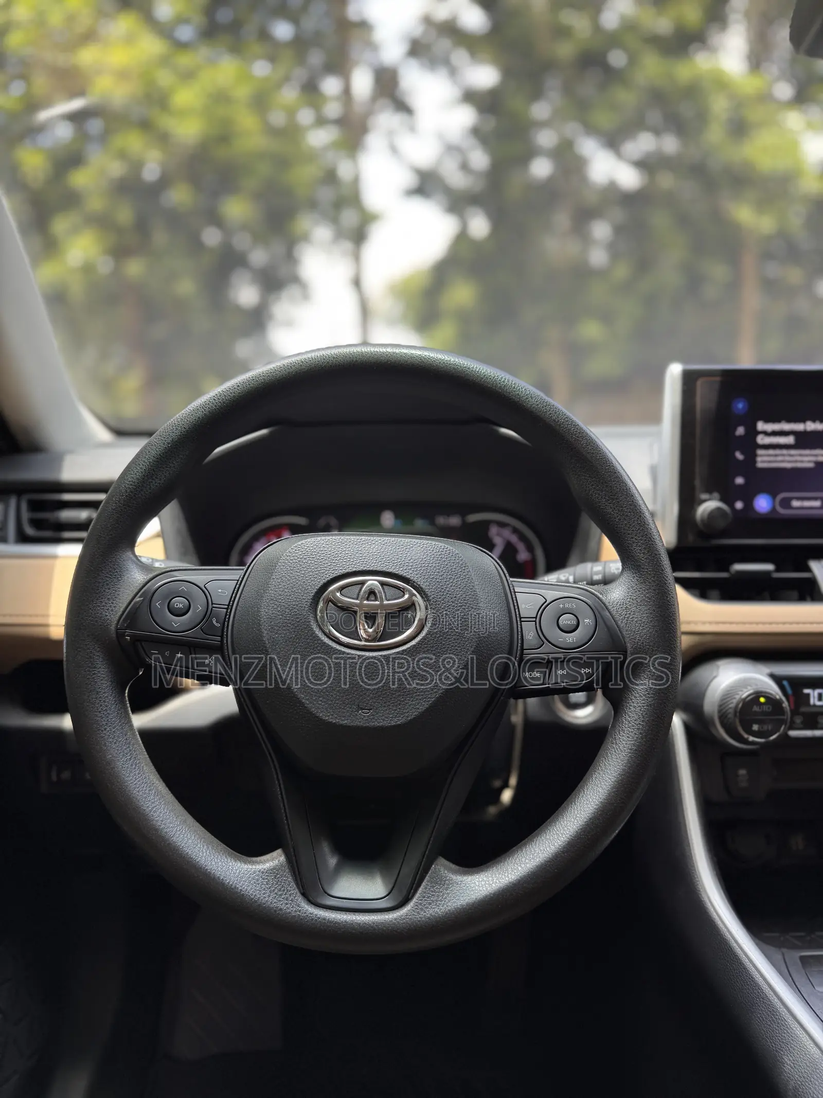 Toyota RAV4 XLE AWD 2023 White
