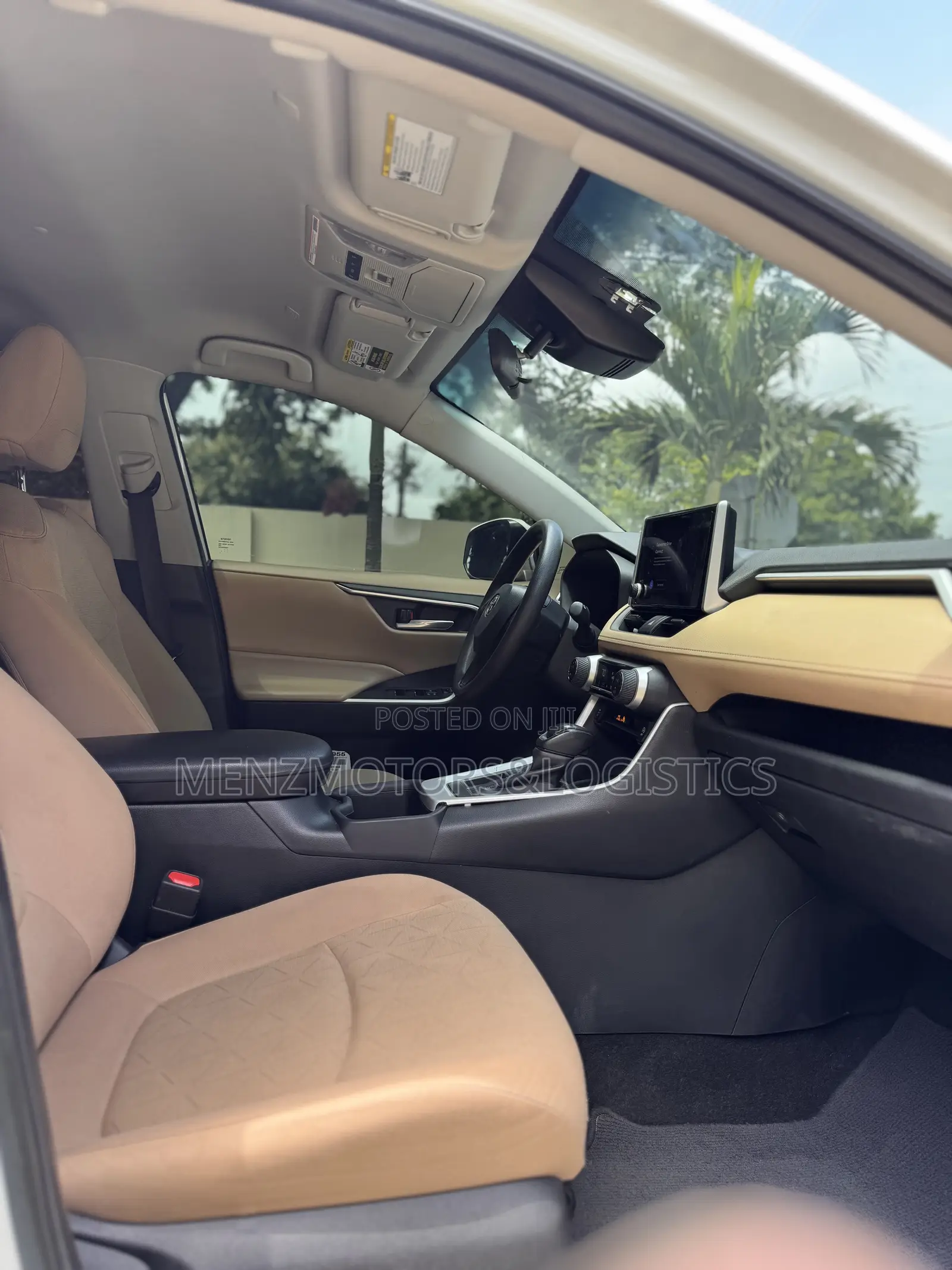 Toyota RAV4 XLE AWD 2023 White