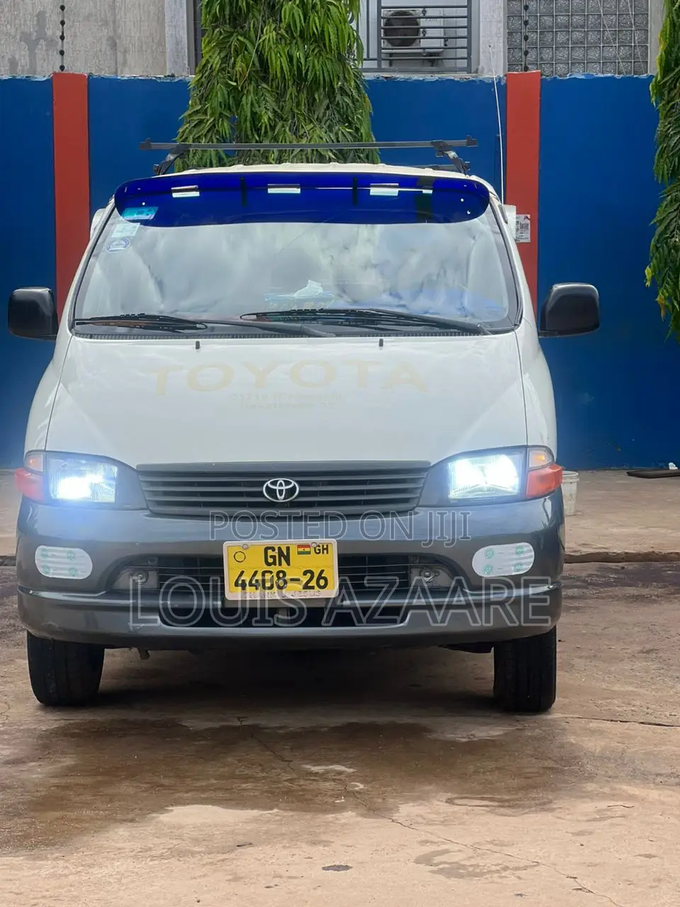 Toyota HiAce 2019 White