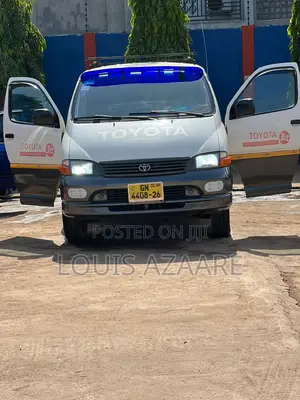 Toyota HiAce 2019 White