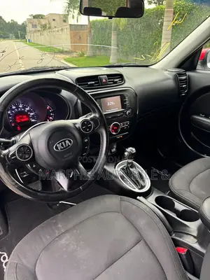 Kia Soul Hatchback 2019 White