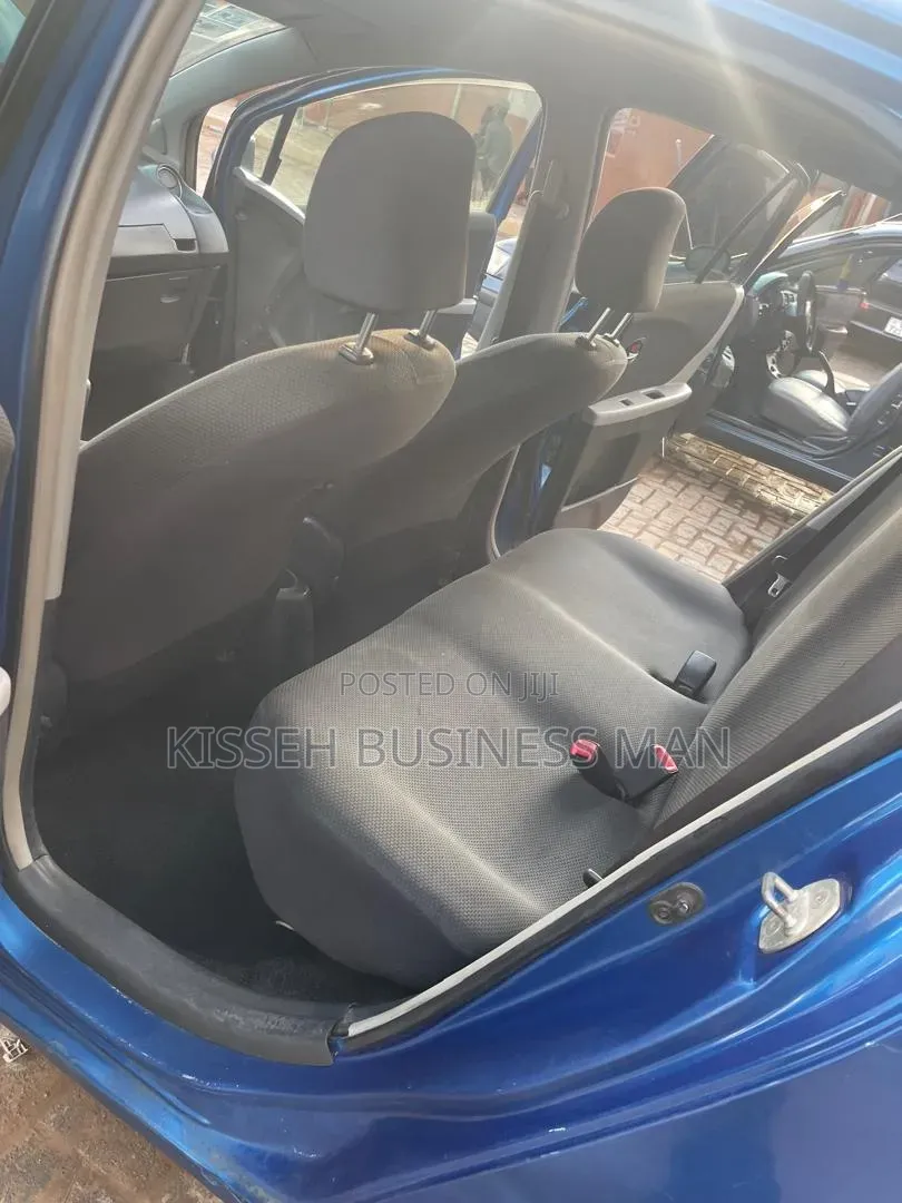 Toyota Vitz 2010 Blue