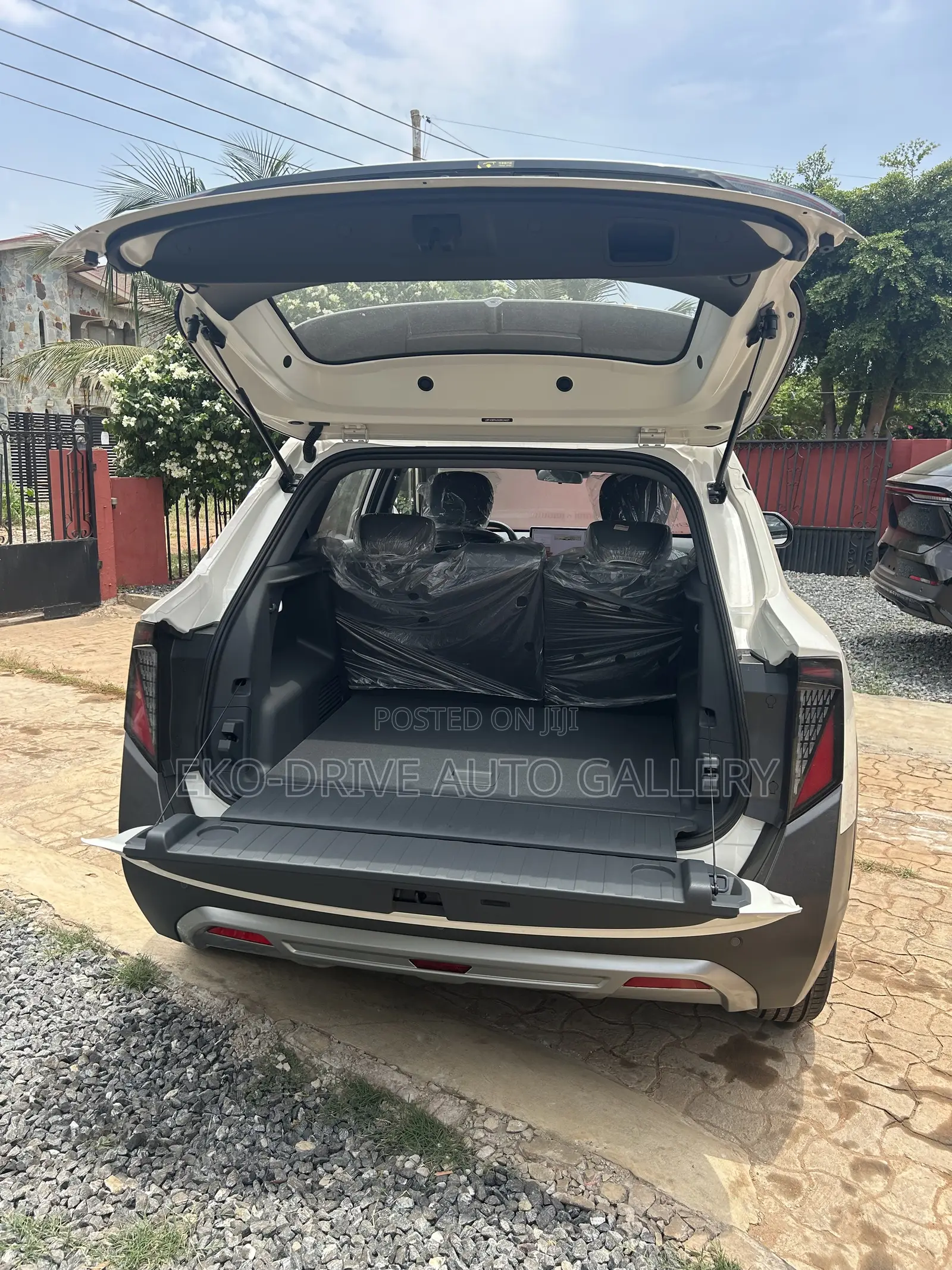 New Dongfeng Nammi Box 42.3 kWh FWD 2025 Ivory