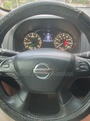 Nissan Pathfinder 2016 Pearl