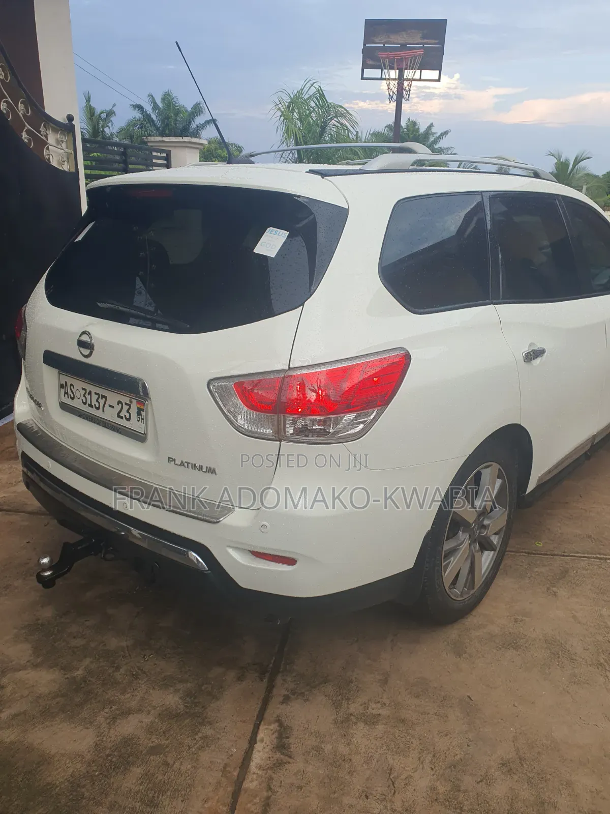 Nissan Pathfinder 2016 Pearl