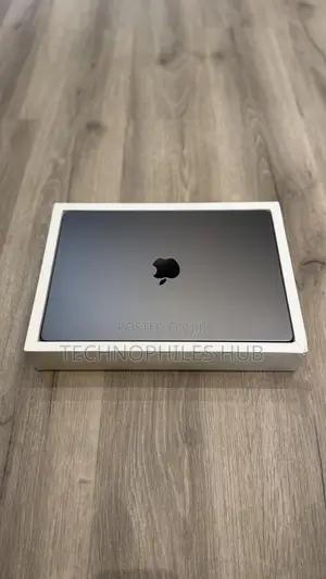 Laptop Apple MacBook Pro 2024 M4 Pro 24GB Apple M4 Pro SSD 512GB