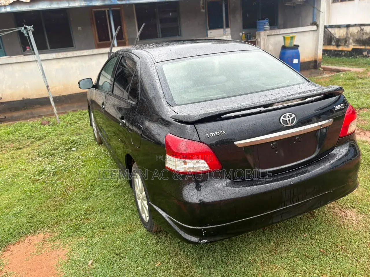Toyota Yaris 2012 Black