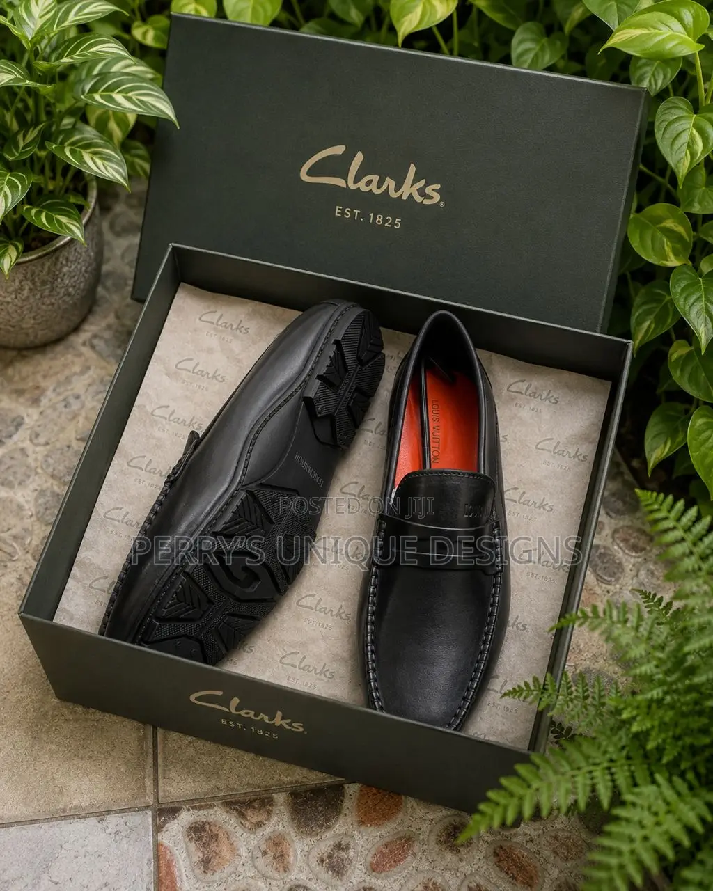 Clarks Premium Leather Penny Loafers - Black