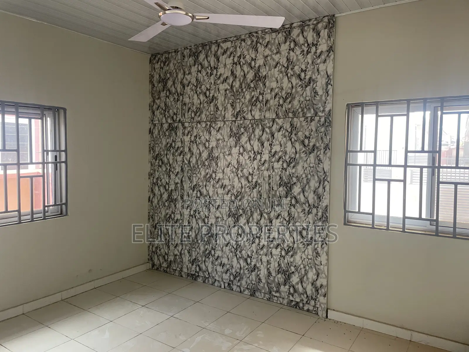 3bdrm House in Community 25 Adom for rent