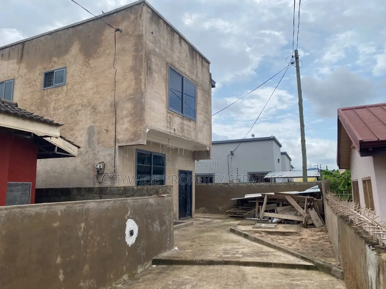 3bdrm House in Haatso-Agbogba, Ga East Municipal for sale