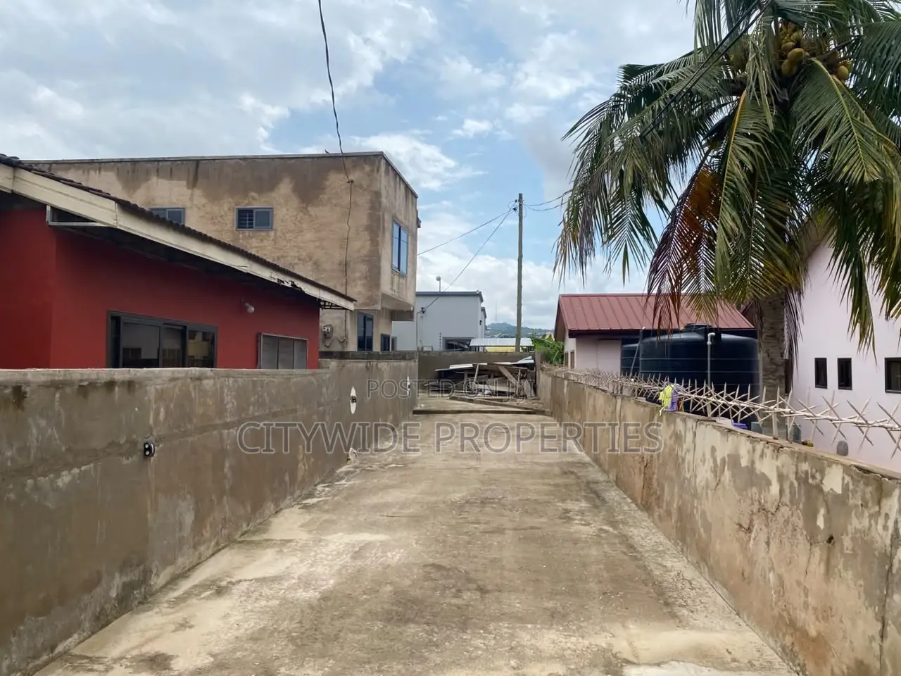 3bdrm House in Haatso-Agbogba, Ga East Municipal for sale