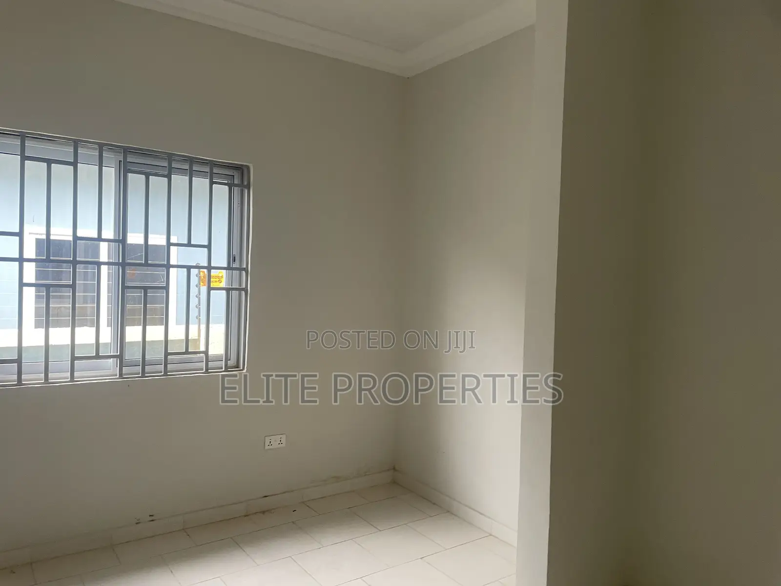 3bdrm House in Community 25 Adom for sale