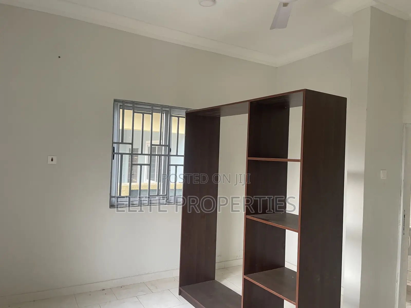 3bdrm House in Community 25 Adom for sale