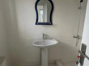 3bdrm House in Community 25 Adom for sale