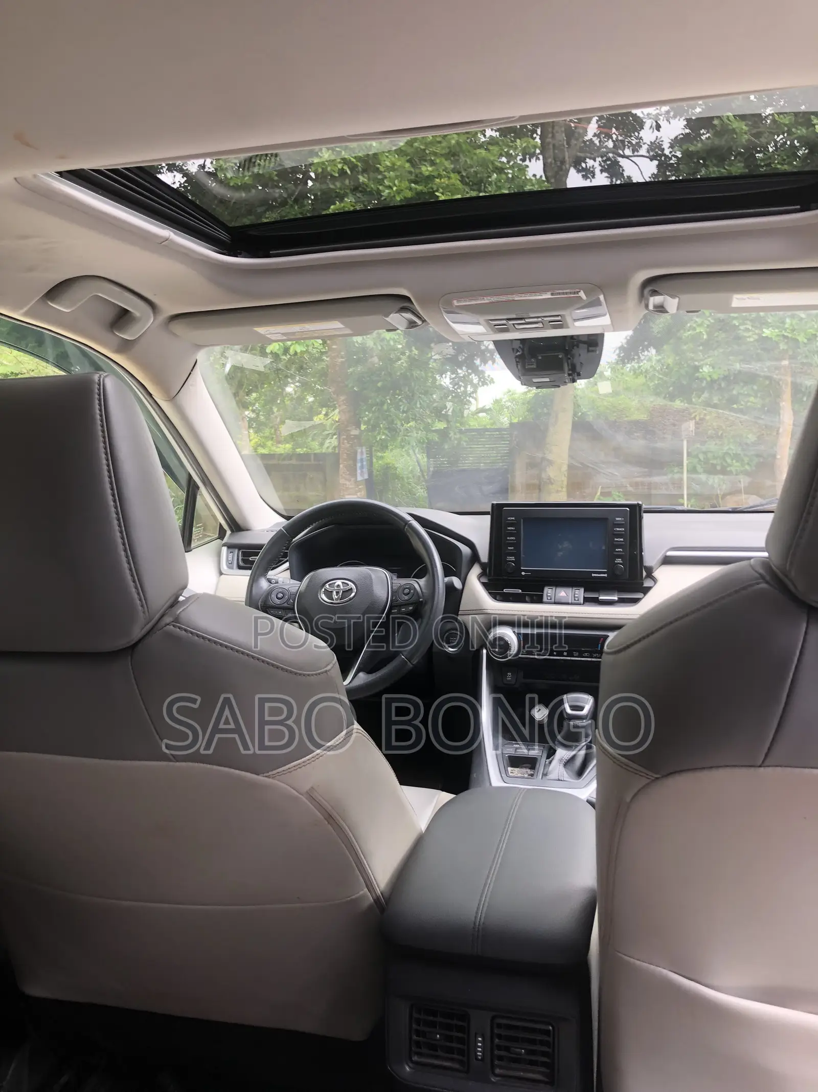 Toyota RAV4 XLE Premium AWD 2020 White