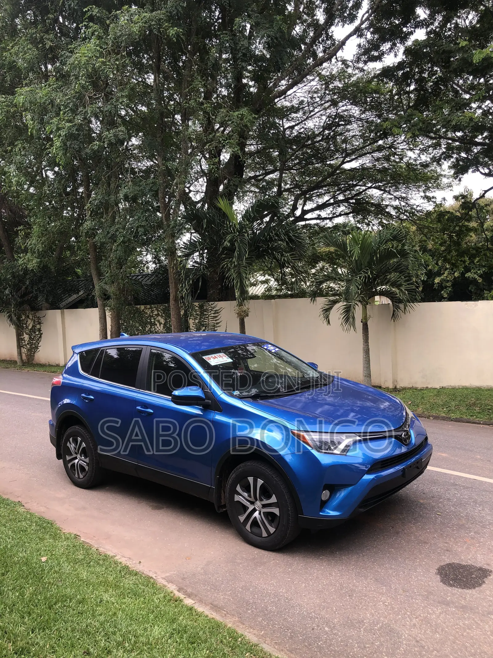 Toyota RAV4 LE 4dr SUV AWD (2.5L 4cyl 6A) 2018 Blue