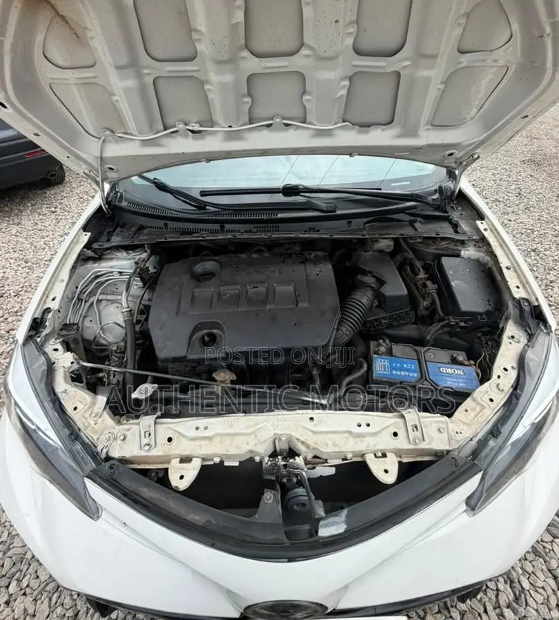 Toyota Corolla S 4dr Sedan (1.8L 4cyl CVT) 2014 White