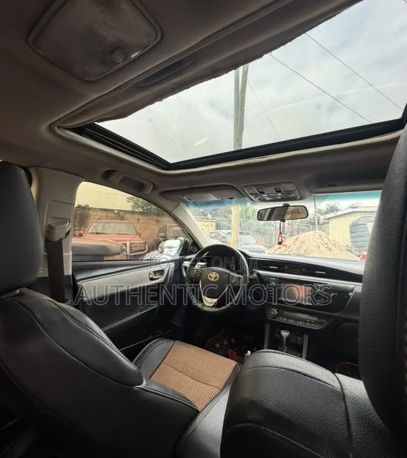 Toyota Corolla S 4dr Sedan (1.8L 4cyl CVT) 2014 White