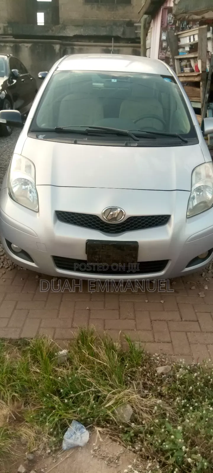 Toyota Vitz 1.3 AWD 5dr 2010 Silver