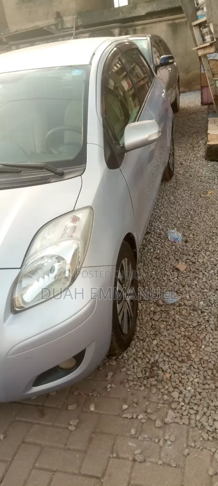 Toyota Vitz 1.3 AWD 5dr 2010 Silver