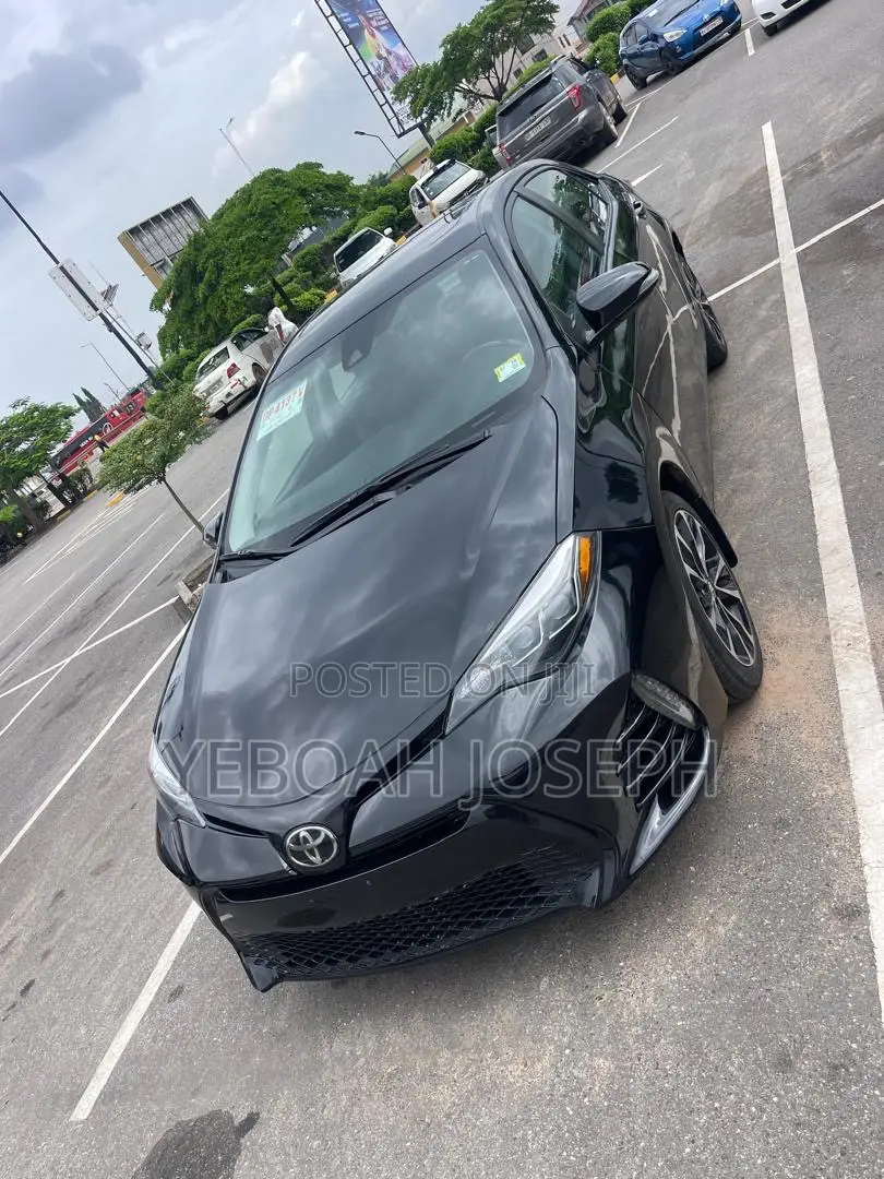 Toyota Corolla SE (1.8L 4cyl 6M) 2018 Black
