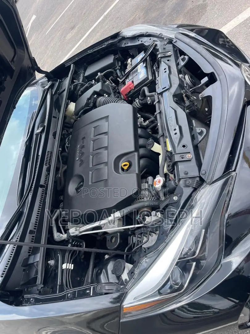 Toyota Corolla SE (1.8L 4cyl 6M) 2018 Black