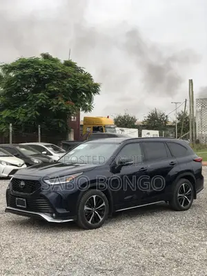 Toyota Highlander XSE 2022 Blue