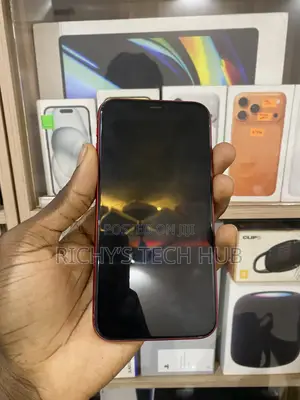 Apple iPhone 11 128 GB Red
